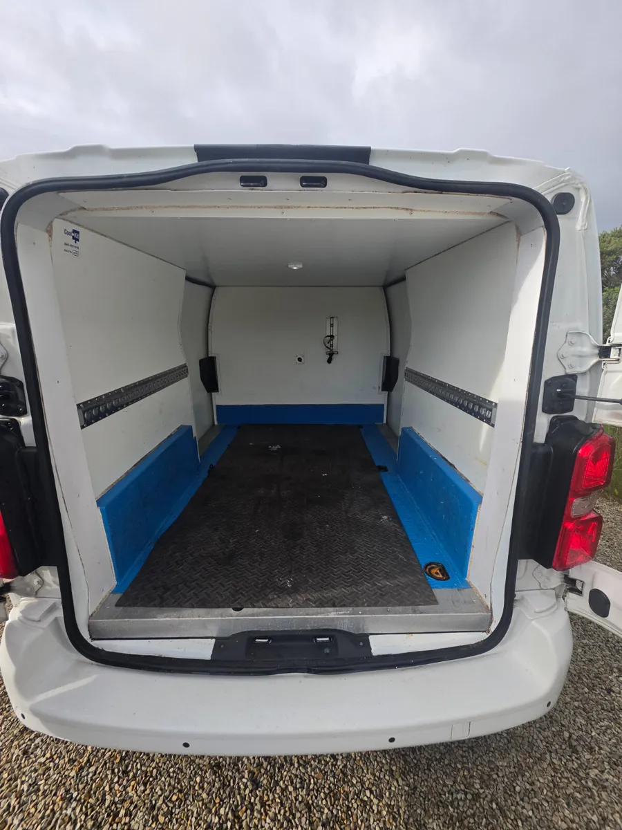 Peugeot Expert 2017 - Image 2