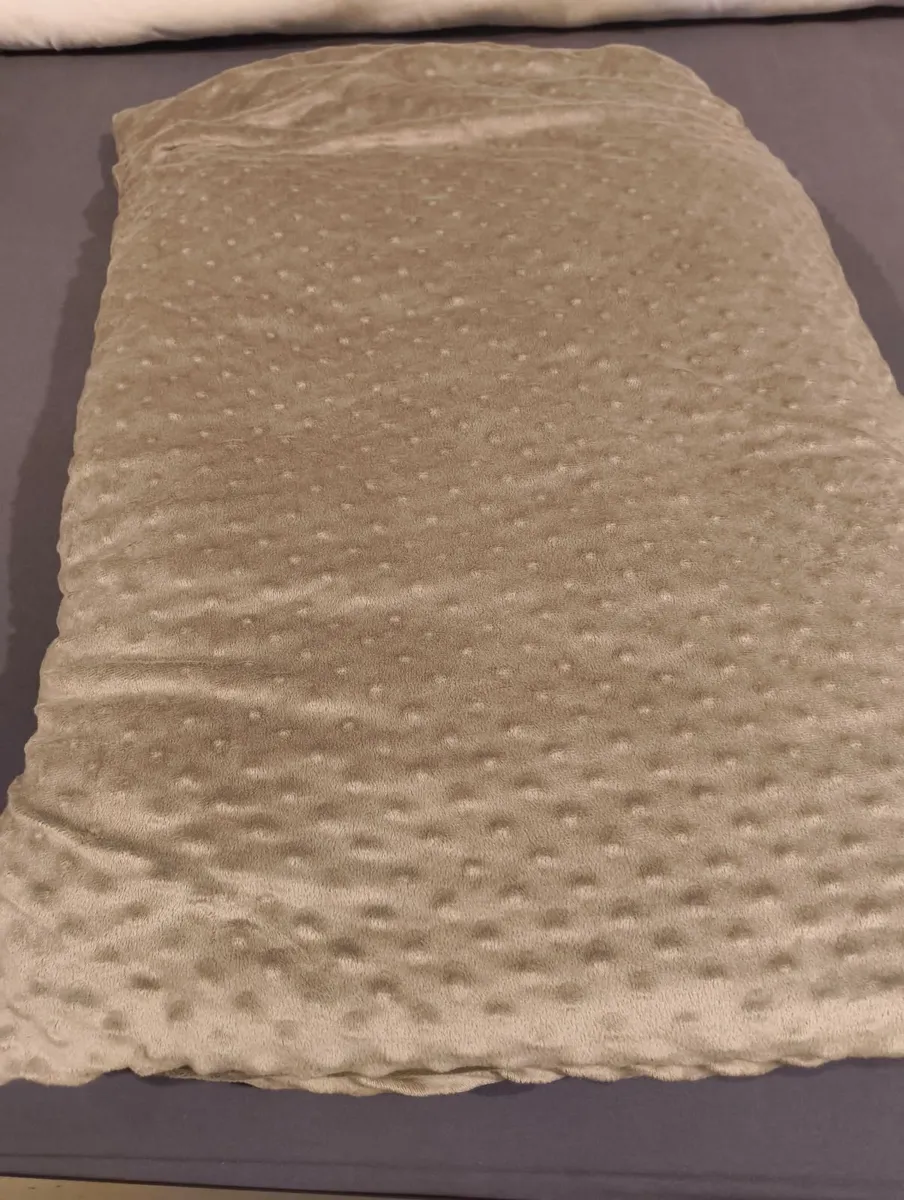 Weighted blanket 6.8kg - Image 2