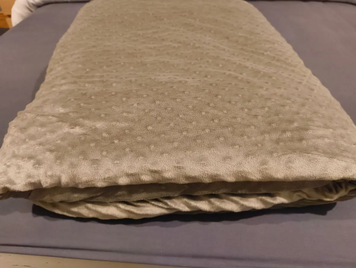 Weighted blanket 6.8kg - Image 3