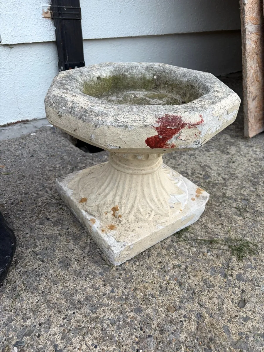 concrete bird bath or flower pot - Image 1