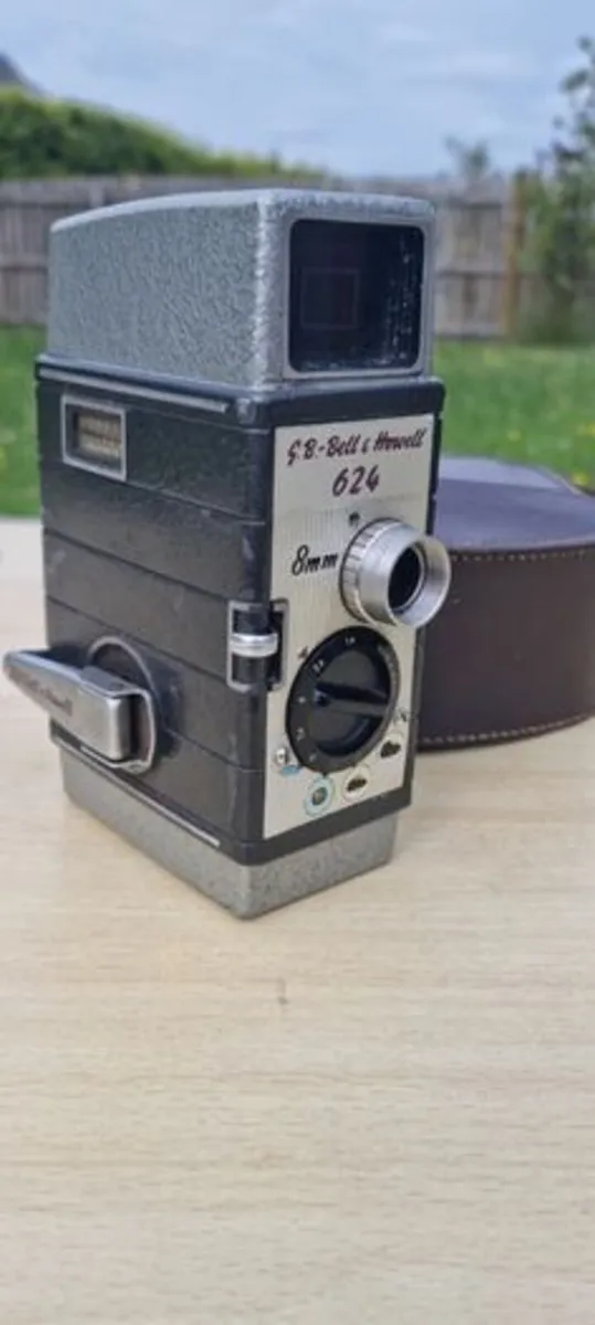 Bell & Howell 624 8mm cine camera - Image 2