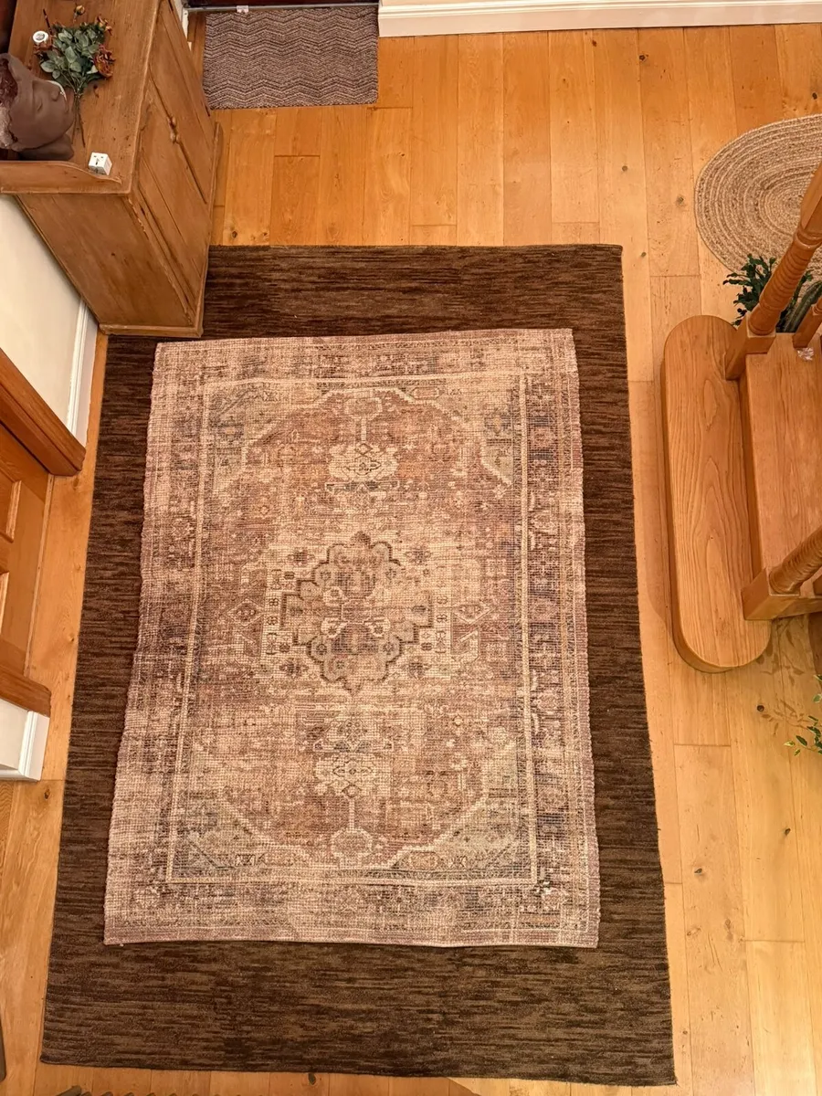 Beautiful new rug ,160/230 too big for me - Image 4