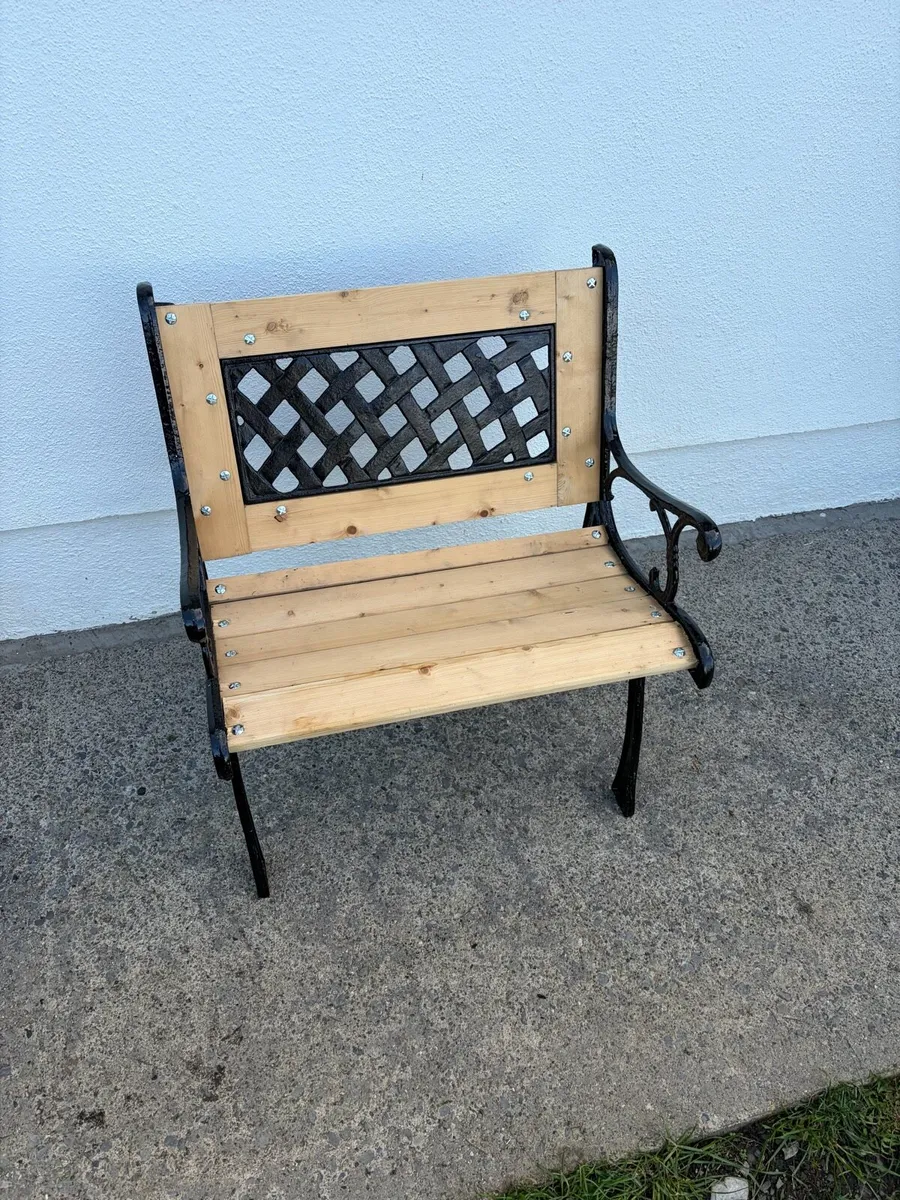 cast iron garden bench/ chair / seat - Image 4