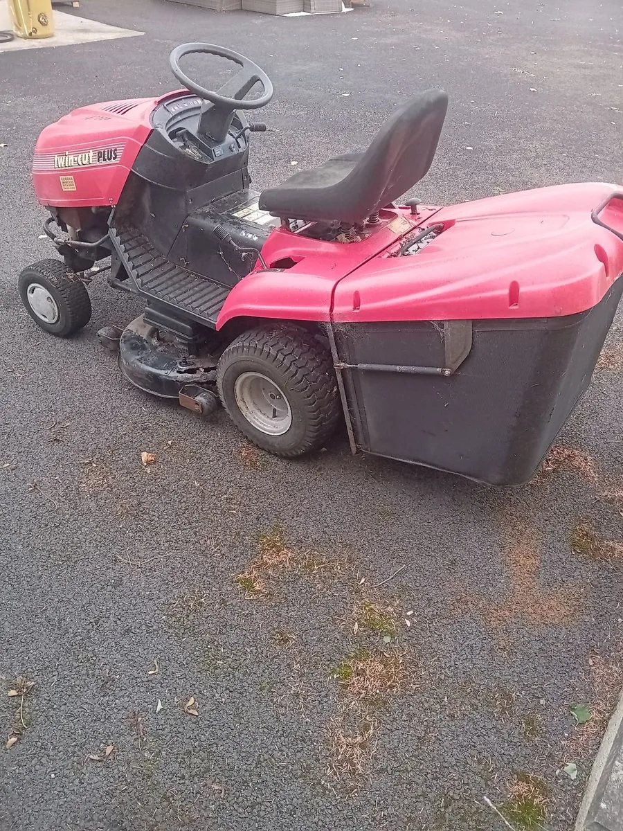 TRACTOR MOWER/ RIDE ON MOWER - Image 2