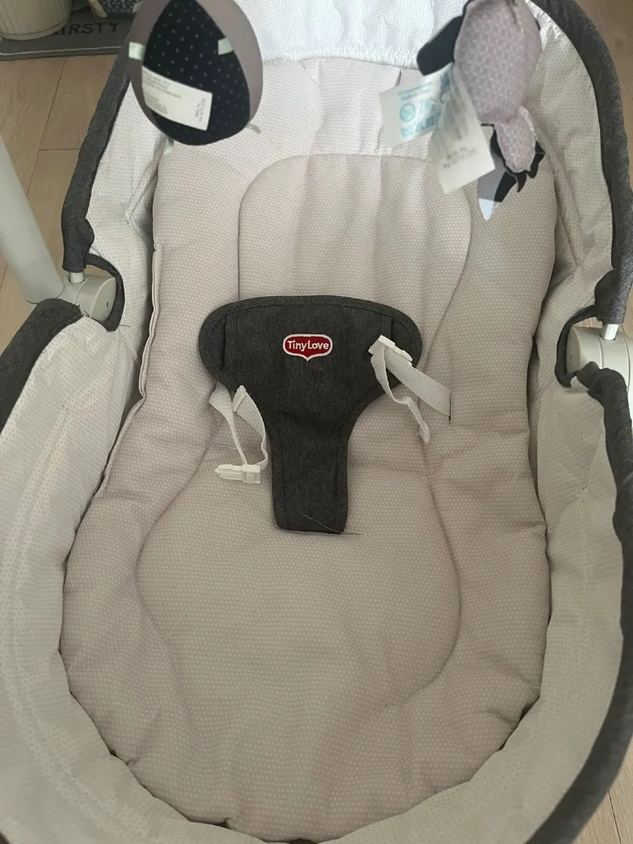 Tiny Love baby rocker/bouncer Free delivery - Image 2