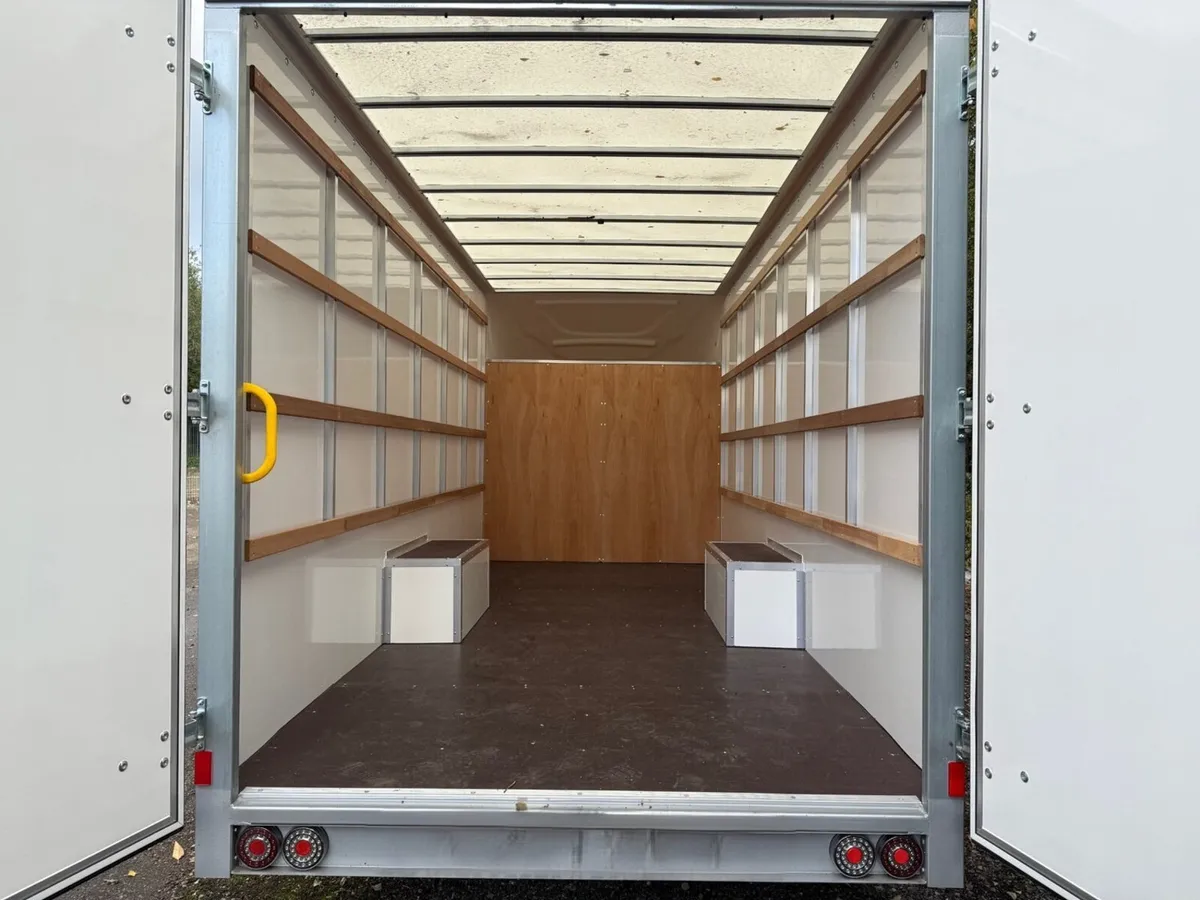 2025 Renault Master Luton Low Loader Van - Image 2