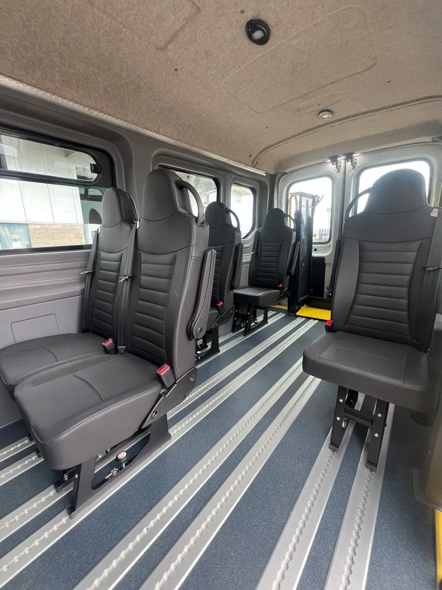 2026 9 Seat Ford Transit Minibus - Image 4