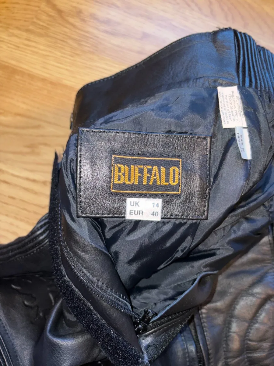 Leather motorcycle trousers - Image 2