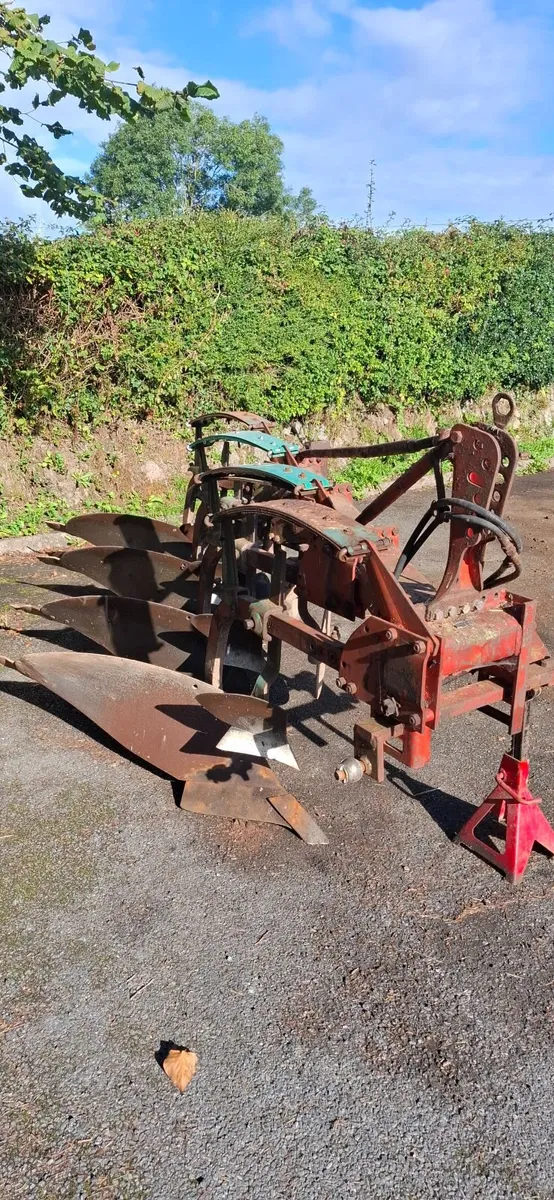 Kverneland 4f plough - Image 1