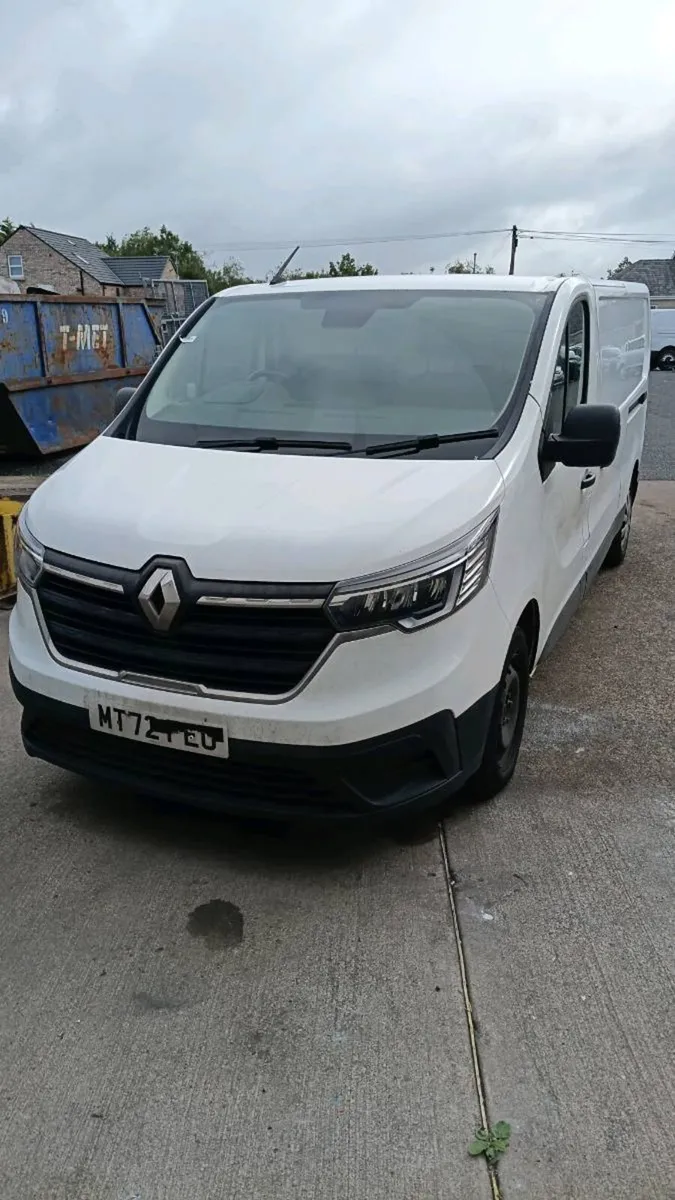 Renault trafic 2.0 light damage £8850+ - Image 4