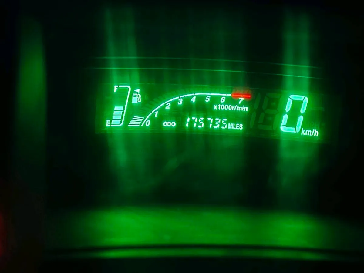 Toyota Yaris 2004 - Image 3