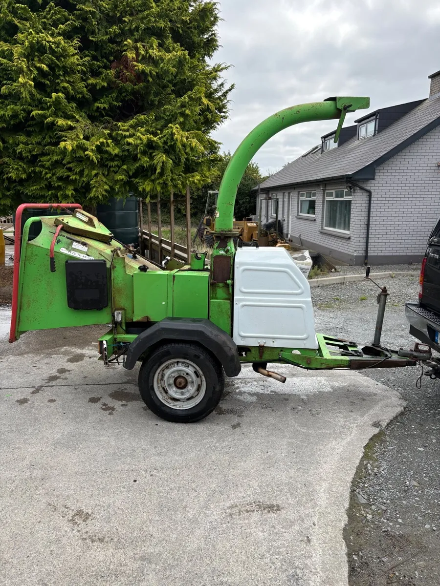 Towable Wood Chipper - Image 4