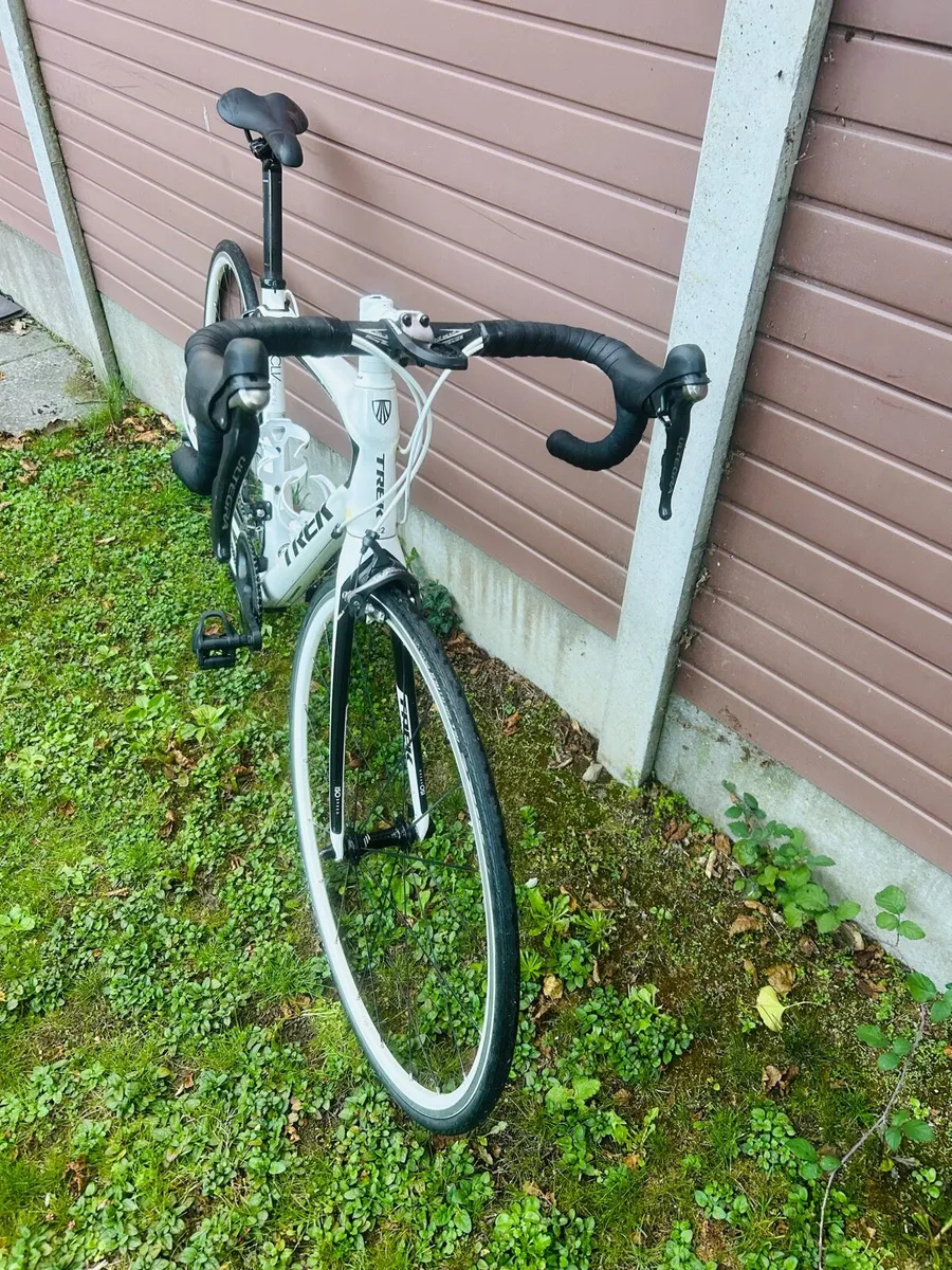 Trek Domane 4.7 Carbon - Image 2