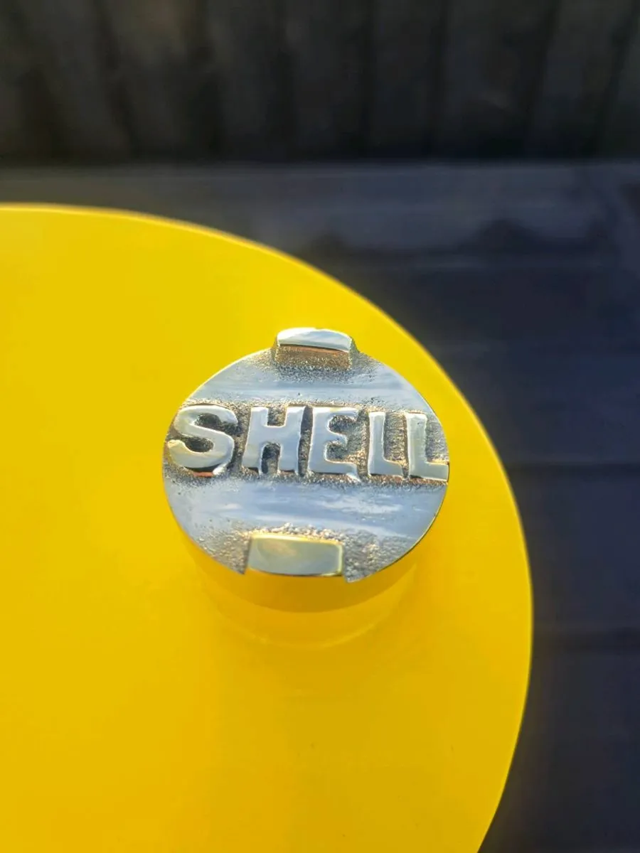 Shell oil can - Image 3