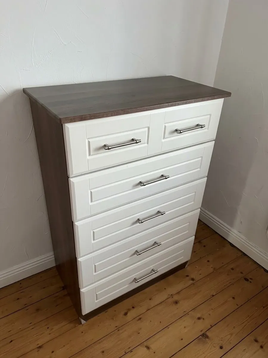 Chest drawer - Image 1