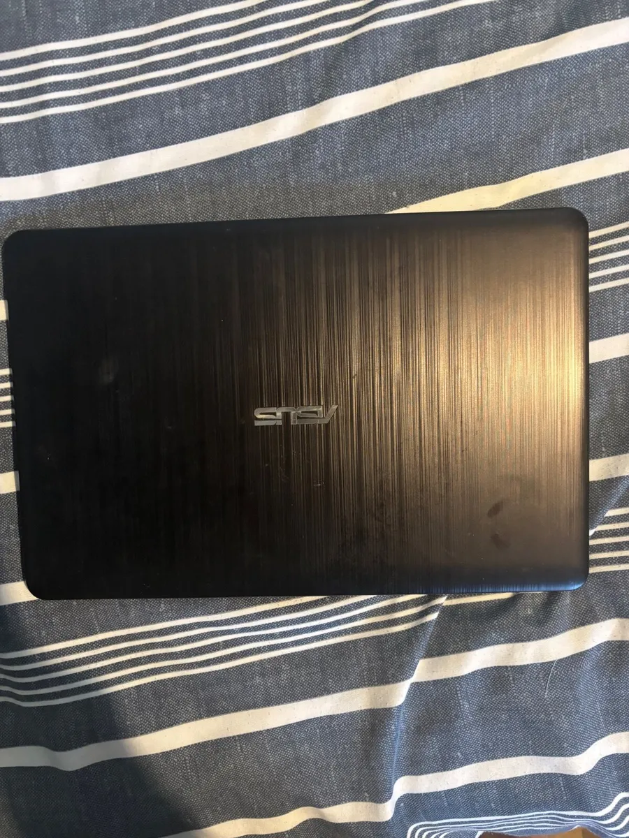 Laptop - Image 3