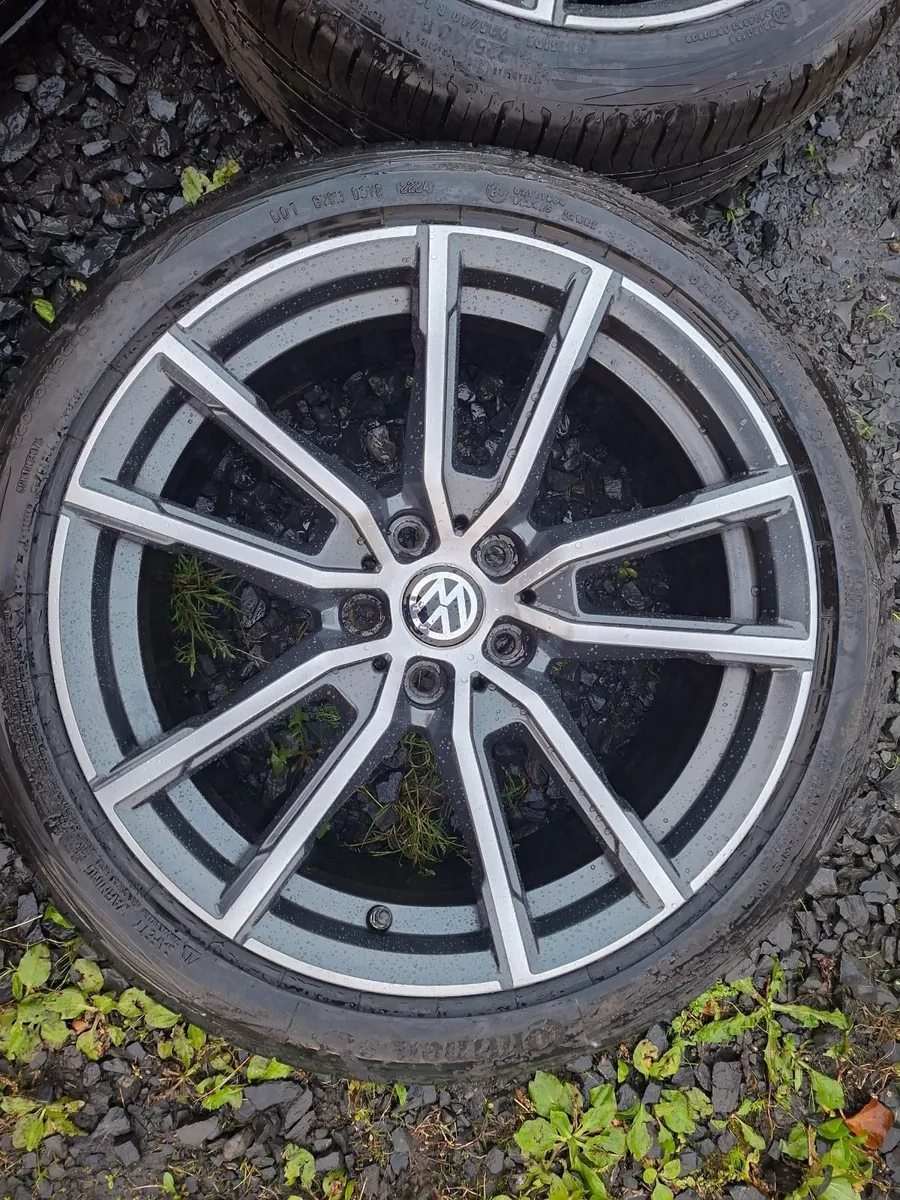 18" Vw Alloys with tyres - Image 3