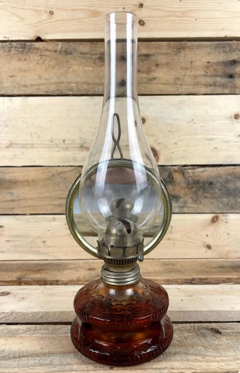 Vintage Amber glass oil lamp - Image 1