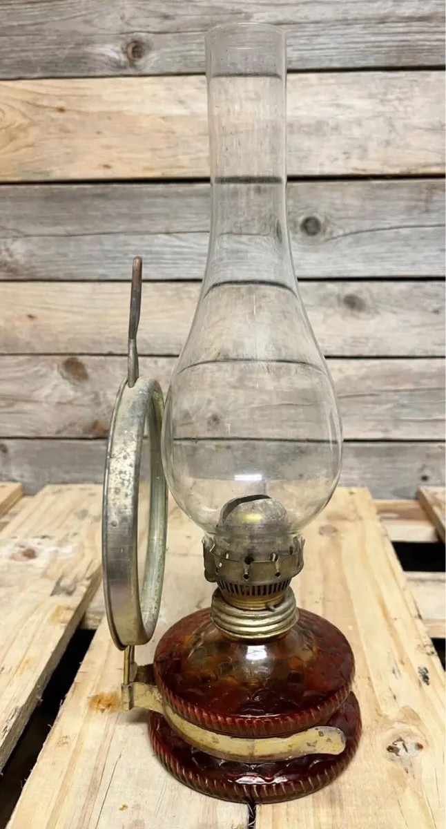 Vintage Amber glass oil lamp - Image 2