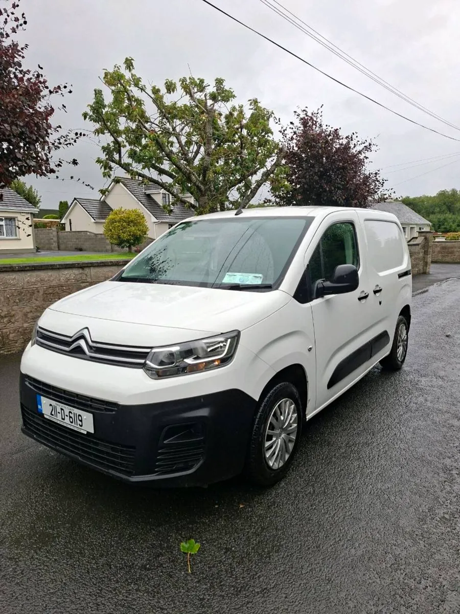 CITROËN BERLINGO 2021 3 SEATER - Image 1