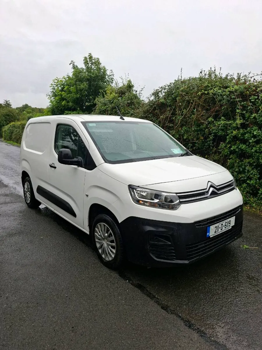 CITROËN BERLINGO 2021 3 SEATER - Image 2