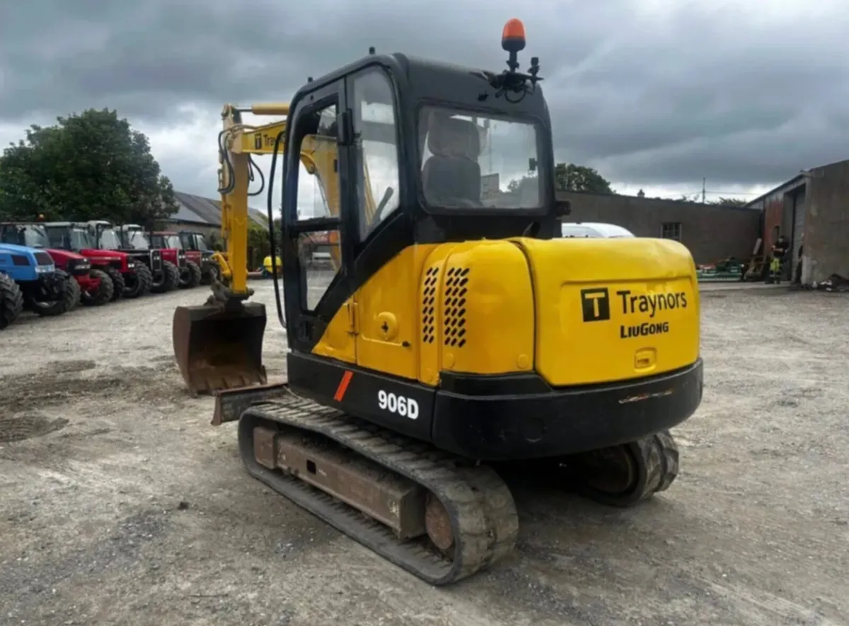 2018 LiuGong 906D 6 Tonne Digger - Image 3