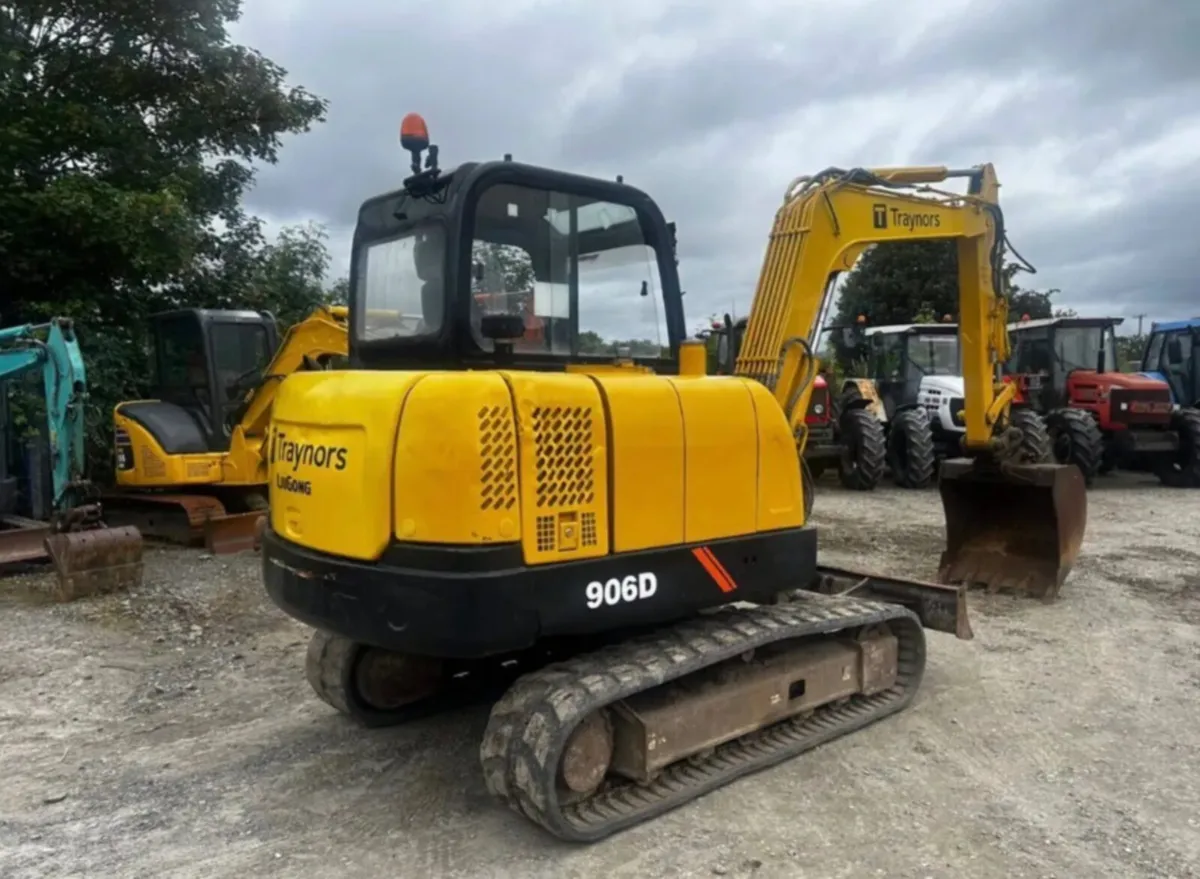 2018 LiuGong 906D 6 Tonne Digger - Image 4