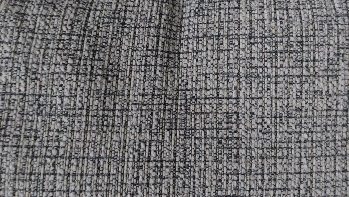Beautiful sofa ,4 years remaining insurance / damage protection, one year old - Image 4