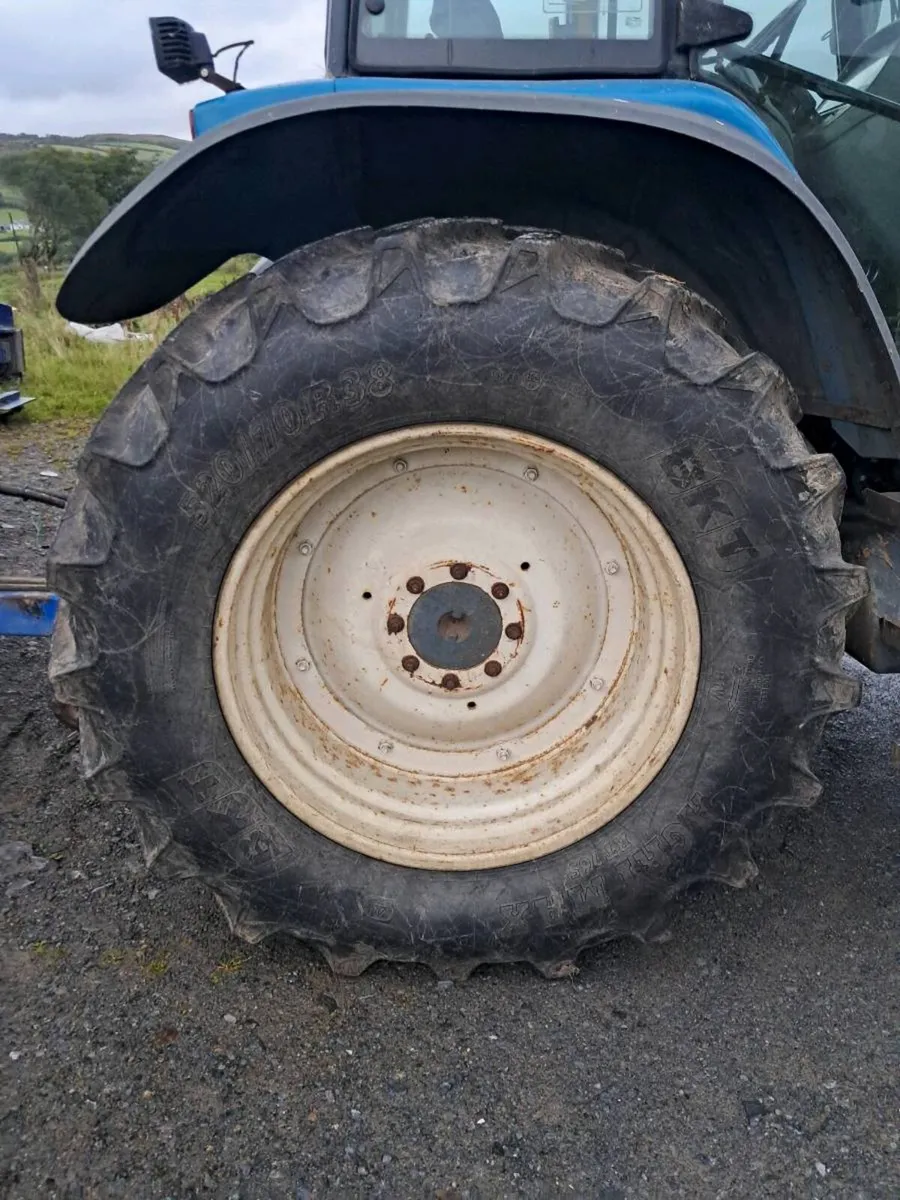 BKT Agri max 520 70 R38 Tyres - Image 2