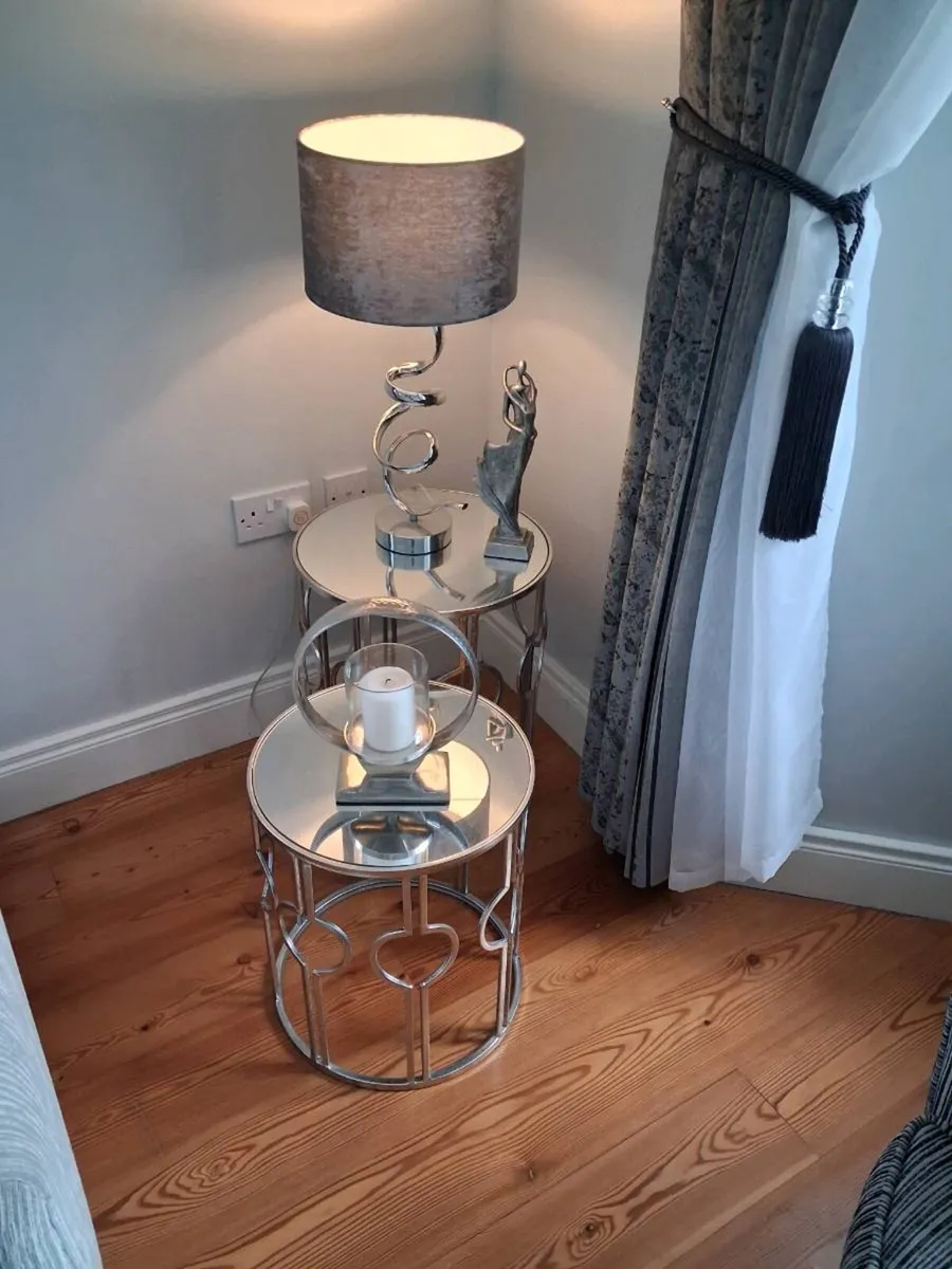 Nest of tables - Image 1