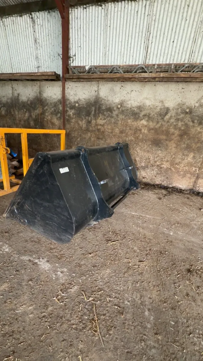 Bucket - Image 2