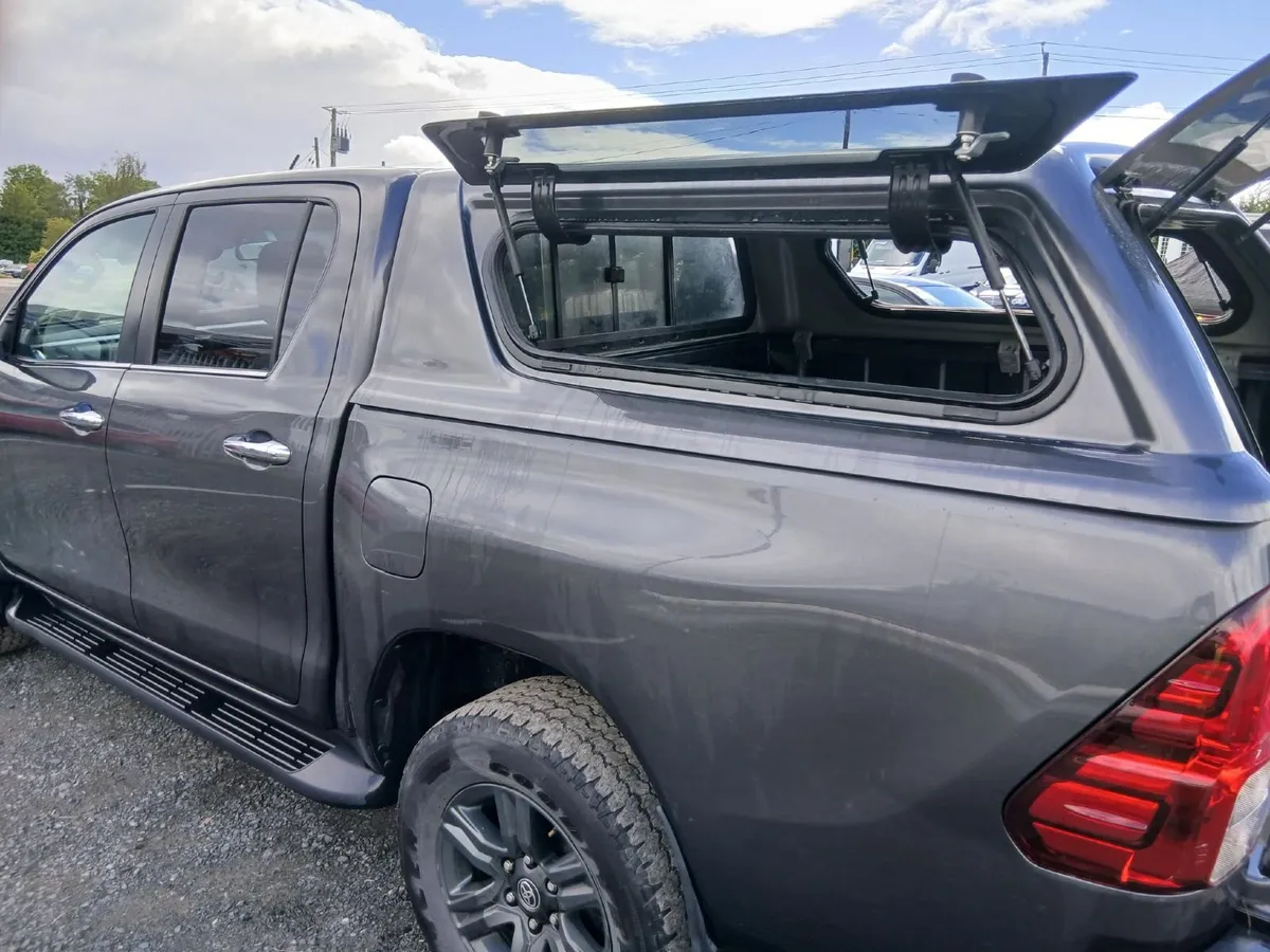 Toyota Hilux 2021 - Image 4