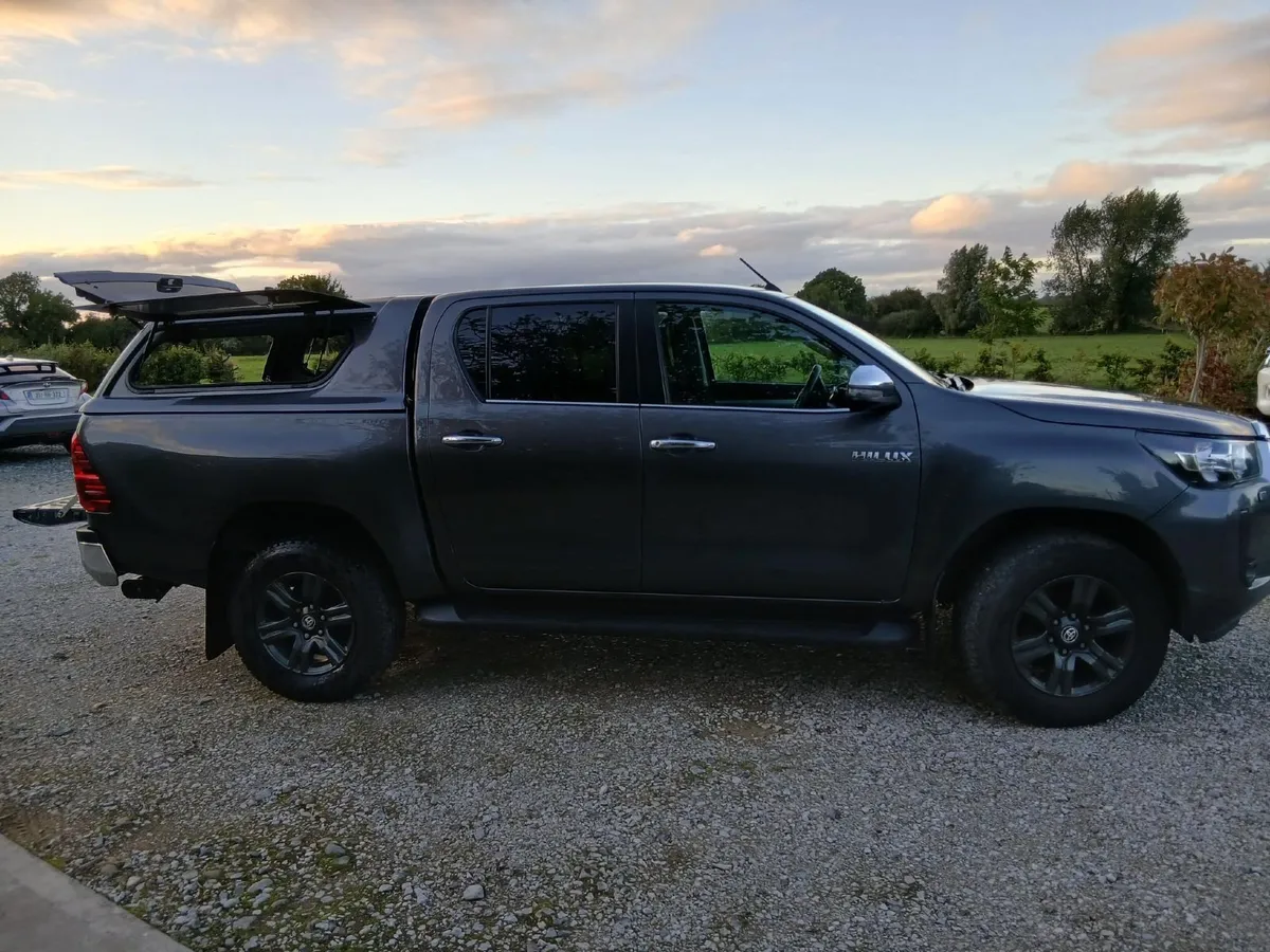 Toyota Hilux 2021 - Image 1