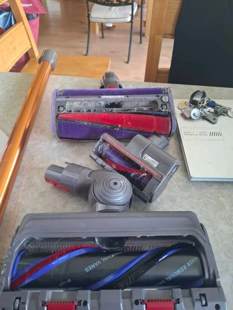 Dyson V10 - Image 3