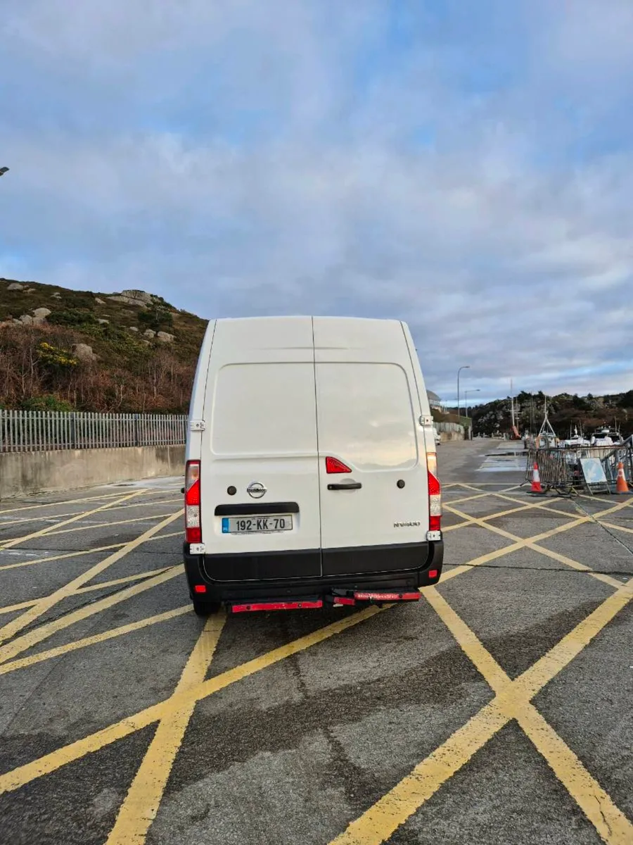 2019 nissan nv400 - Image 4