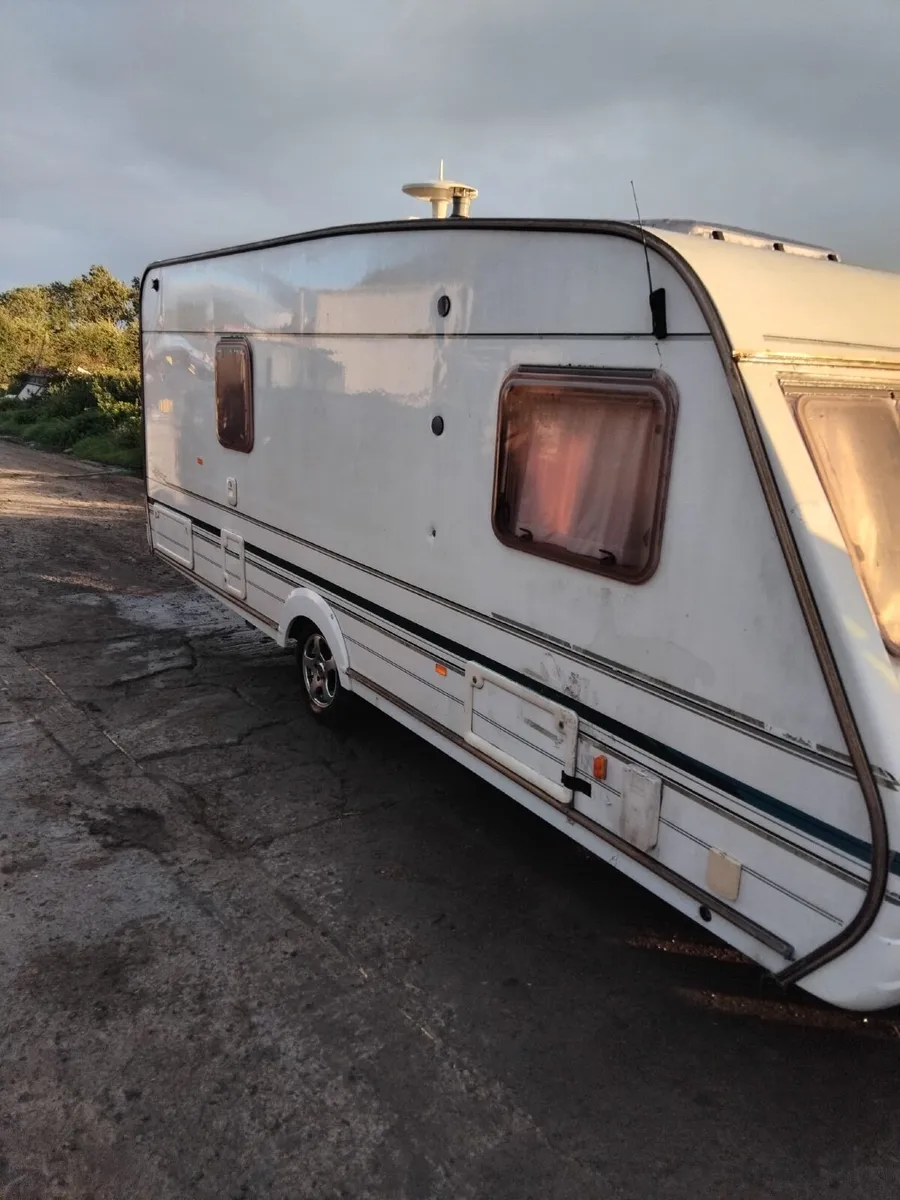 Caravan - Image 1