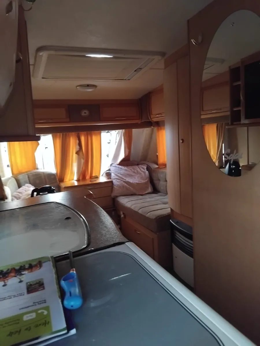 Caravan - Image 3