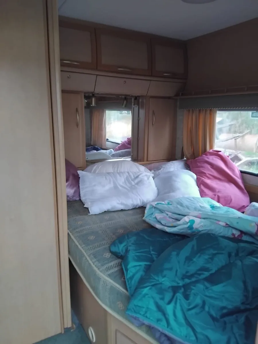 Caravan - Image 4