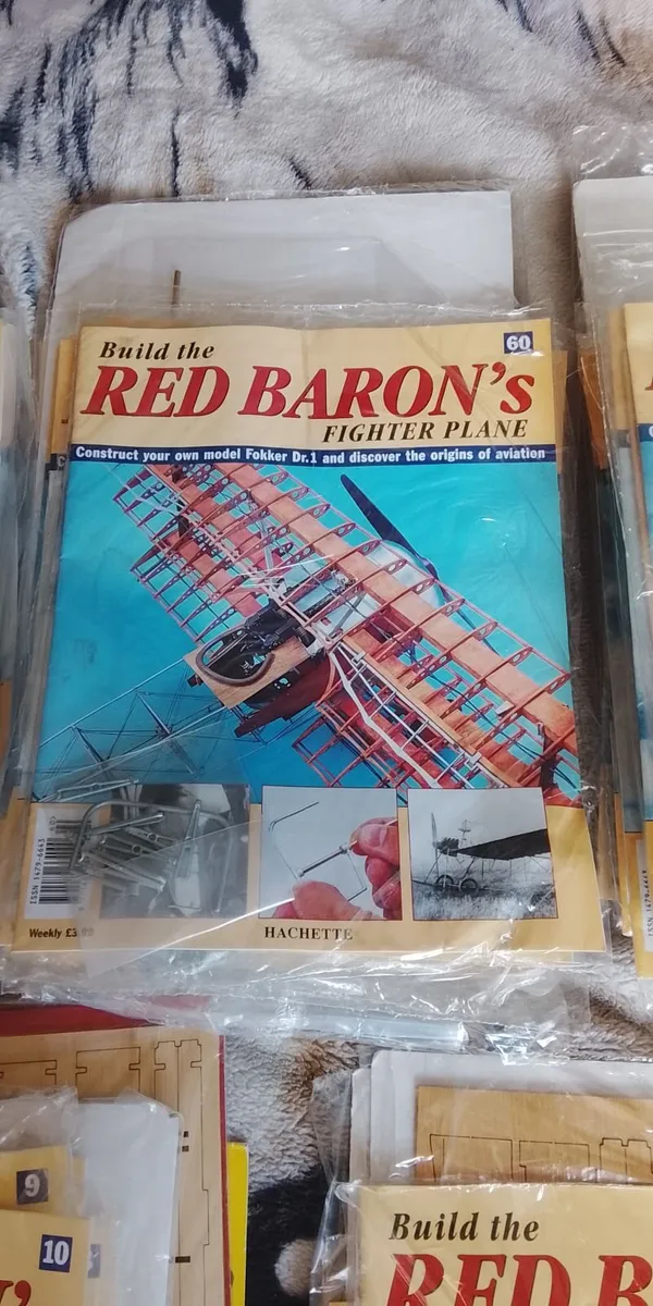 Build red baron plane - Image 1