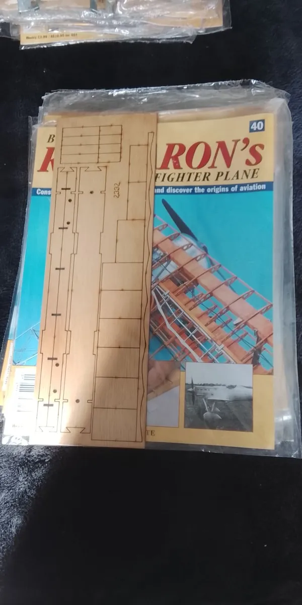 Build red baron plane - Image 2