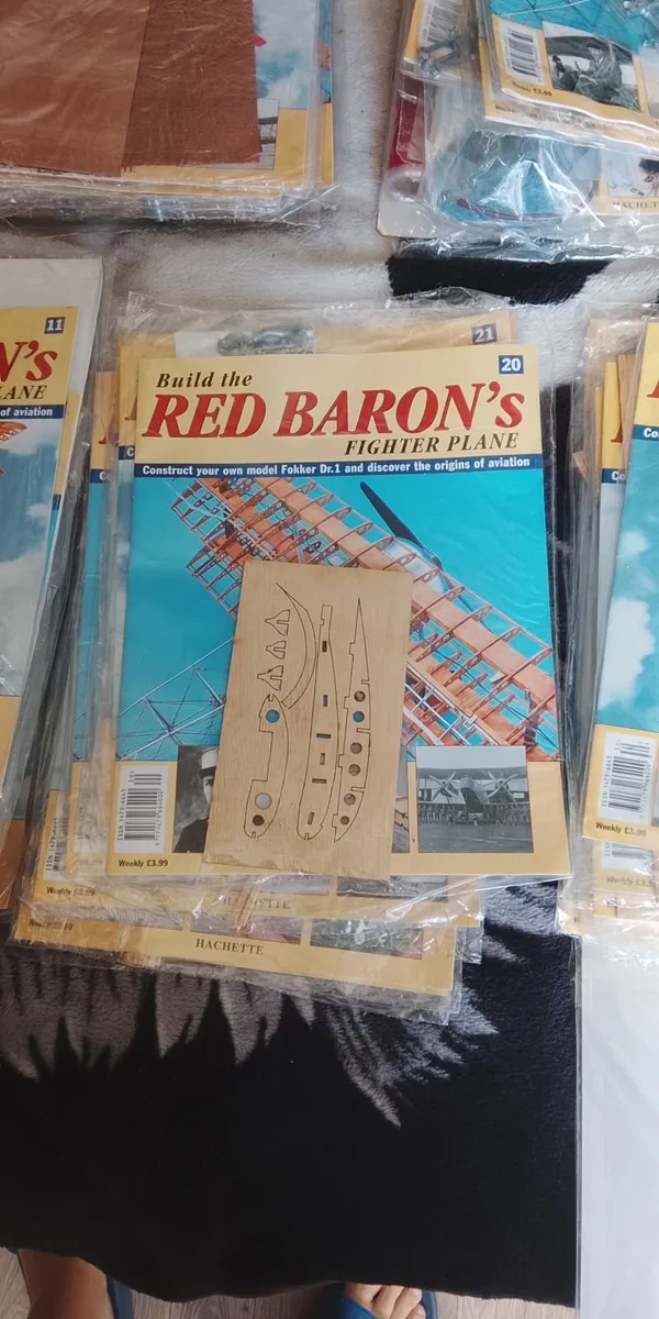 Build red baron plane - Image 4