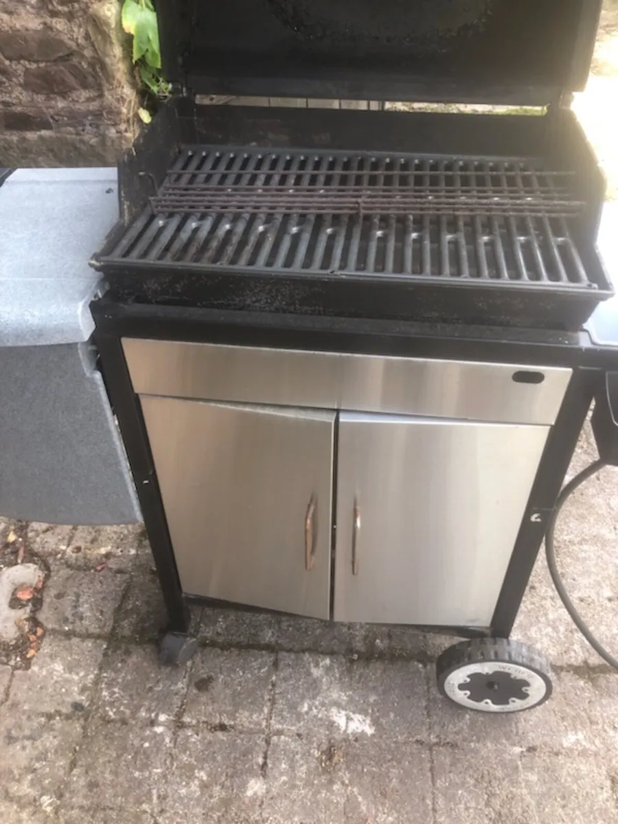 Weber Genesis Silver Barbecue - Image 1