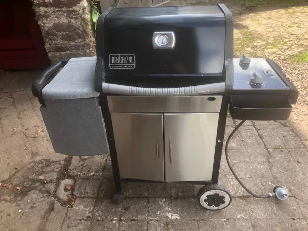Weber Genesis Silver Barbecue - Image 2