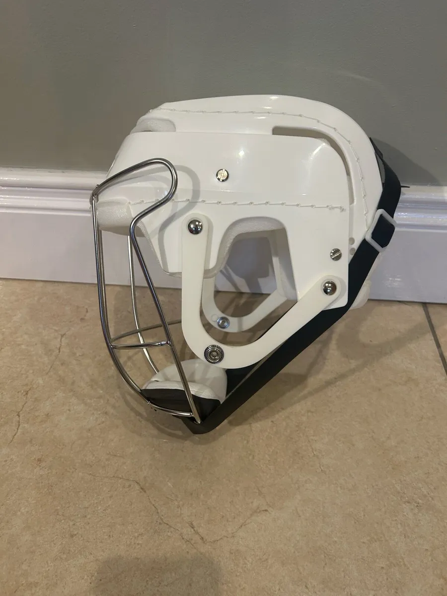 Hurling Helmet - Image 2
