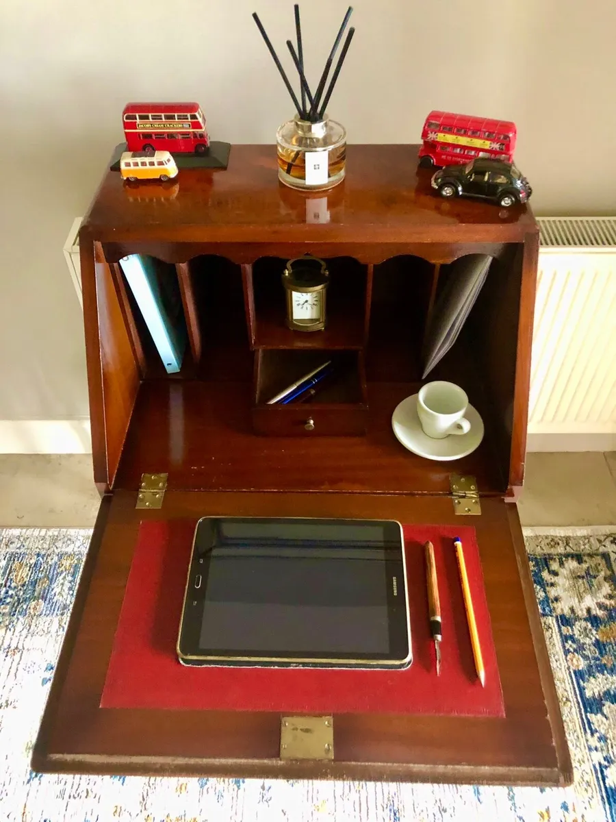 Vintage writing desk - Image 1