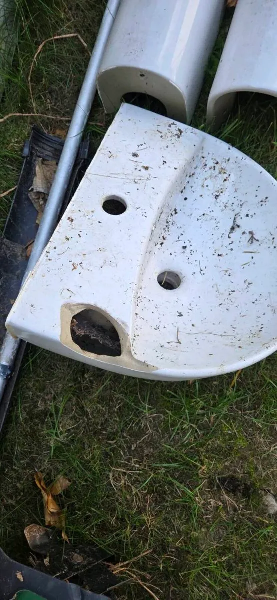Pedestal wash basin - Image 2