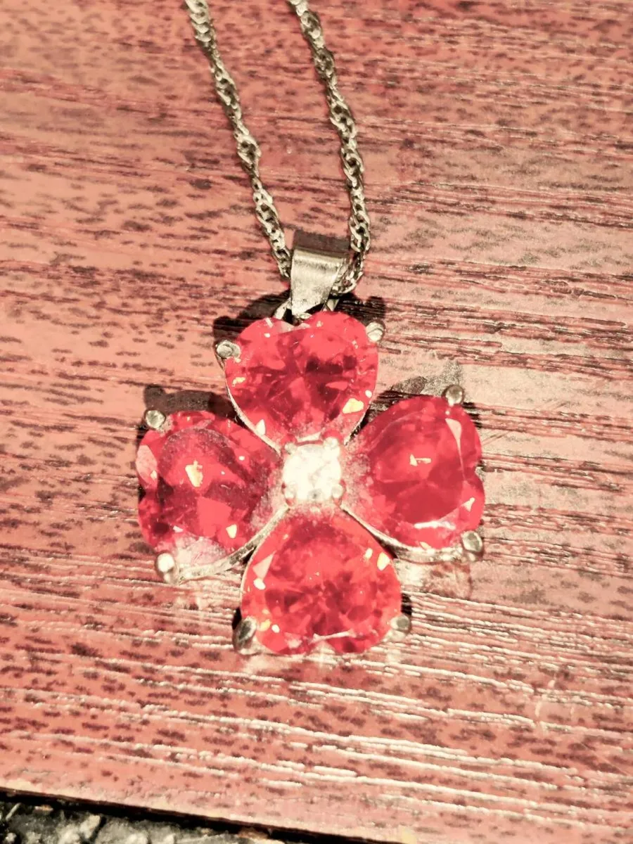 FOUR LEAT CLOVER, 18CT White Gold Plated Necklace - Image 1