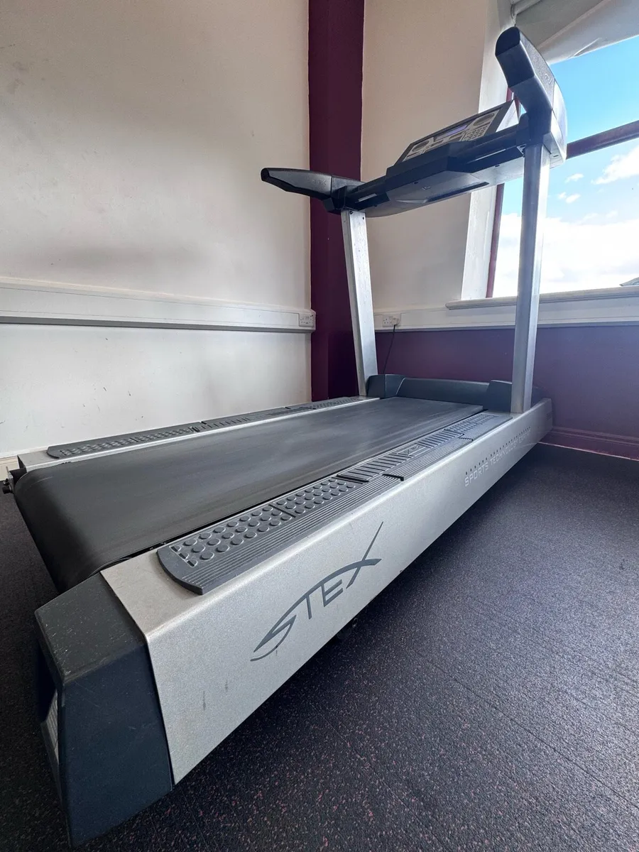 Commercial Treadmill, STEX 8020T - Image 3