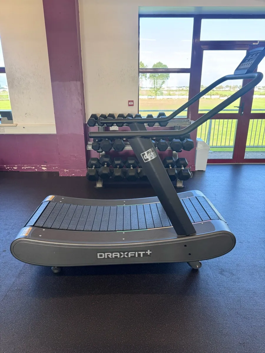 DRAXFIT+ Curved Treadmill - Image 4