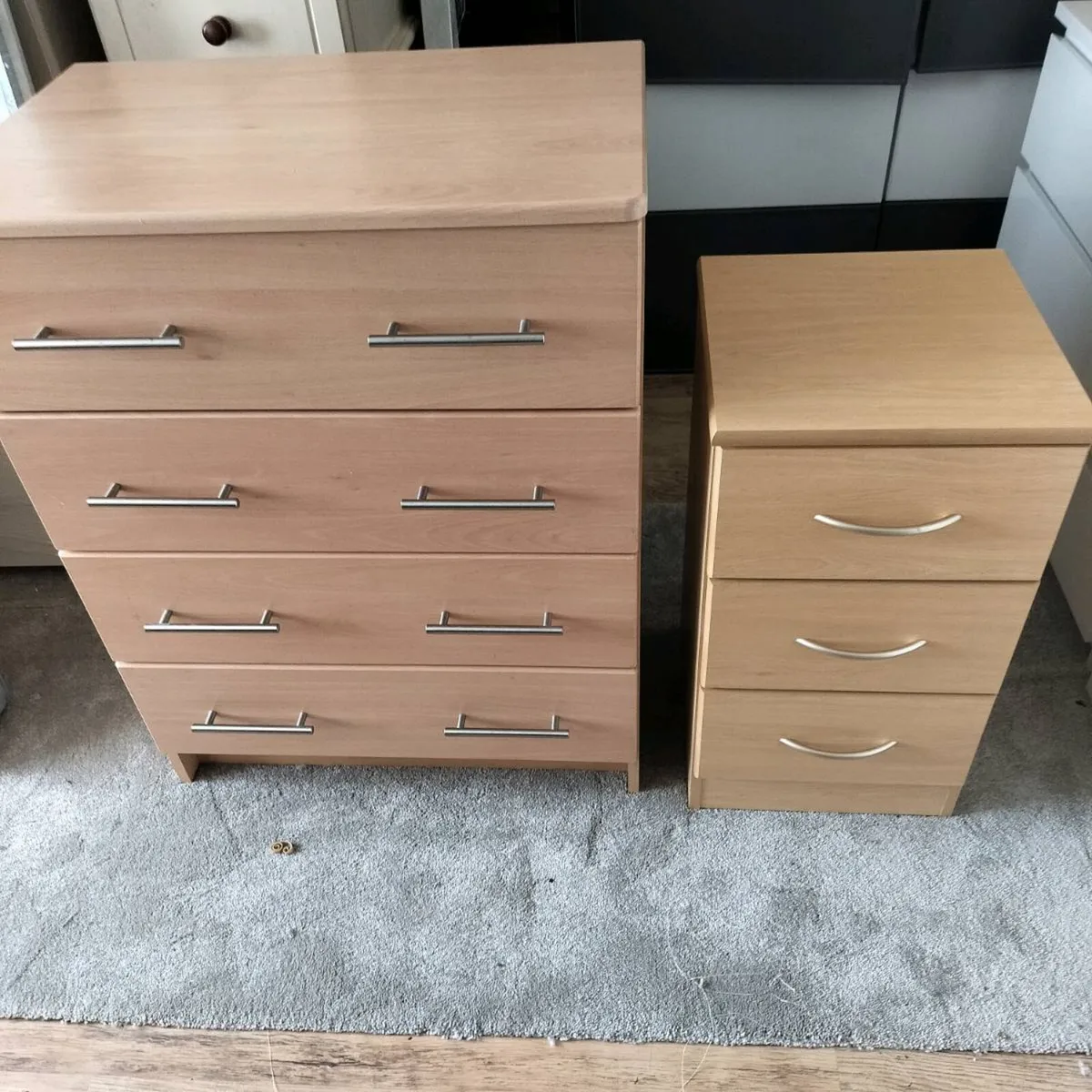 Chest of 4 drawers + locker - Image 1